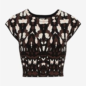 Express Body Contour Cropped Sweater